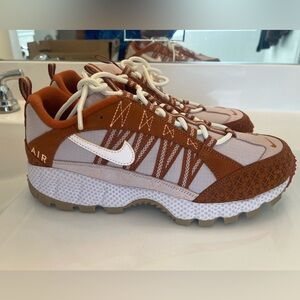 Brand new Nike air Humara sneaker. Size 10.5 for men.